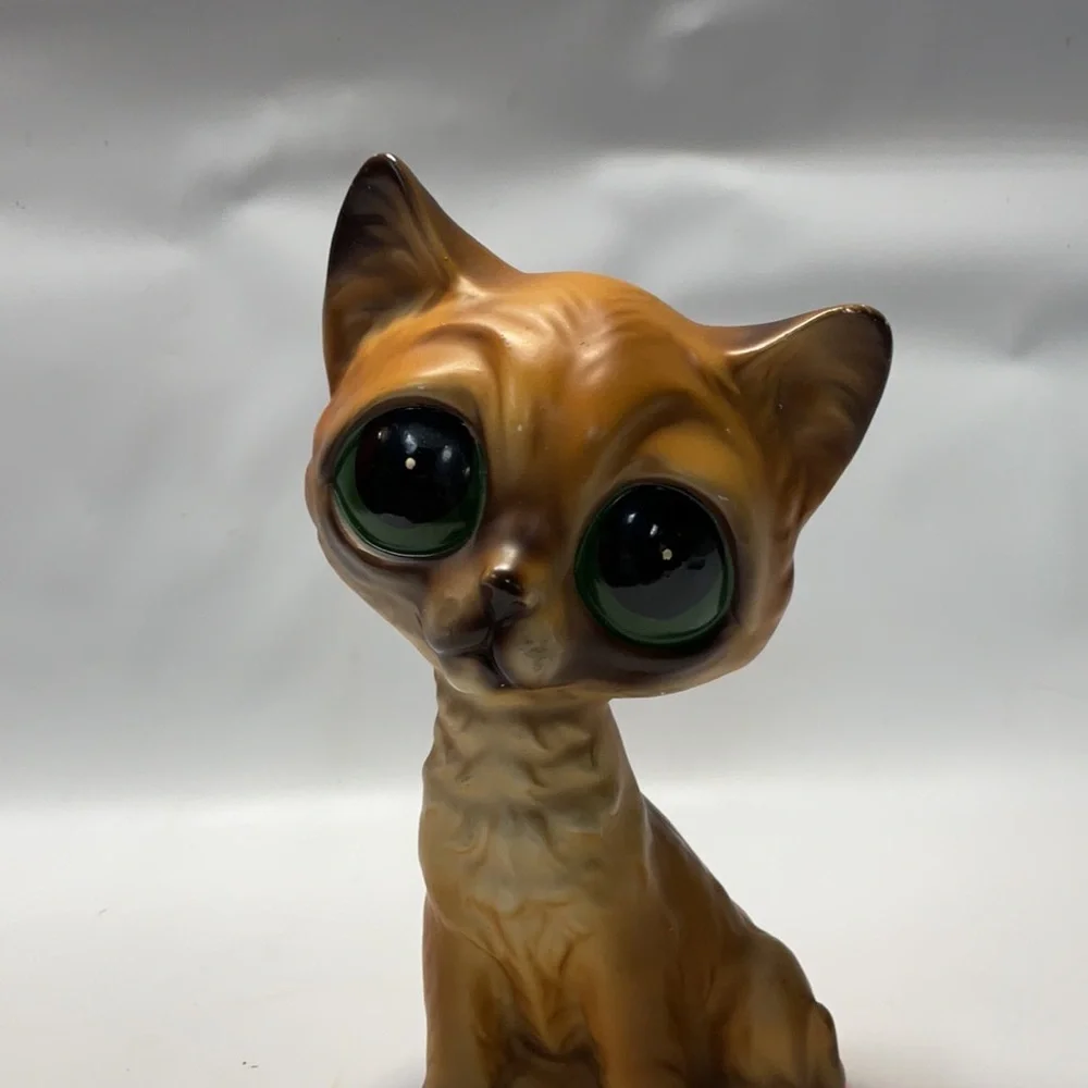 Enesco Vintage Big Eye Cat Mid-Century Kitsch Style 7” Tall - Picture 6 of 6